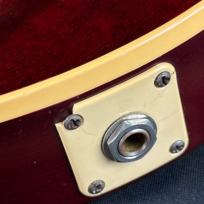 Damage on output jack of Vintage 1977 Gibson Les Paul Standard Wine Red.