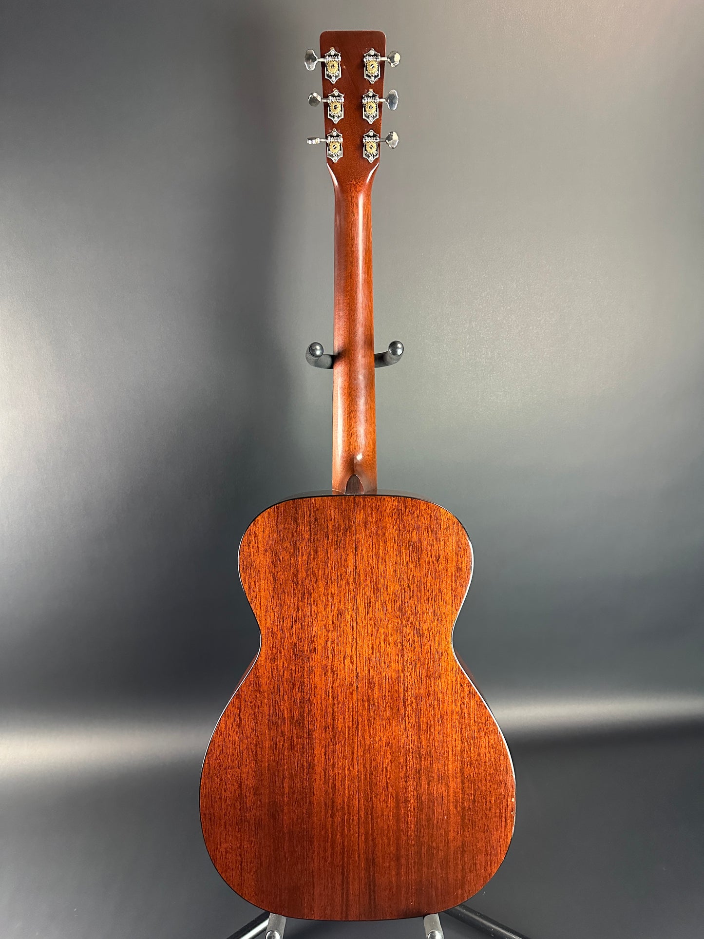 Full back of Vintage 1971 Martin 0-18.