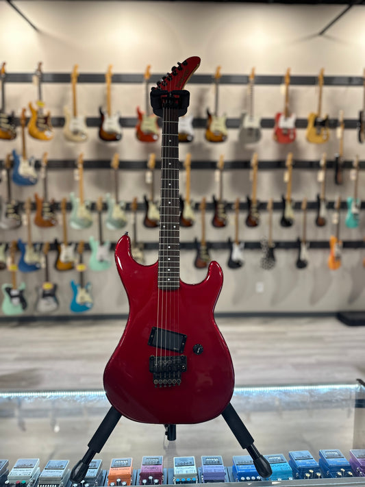 Full front of Used Kramer Baretta Red w/EMG w/case TSS4026