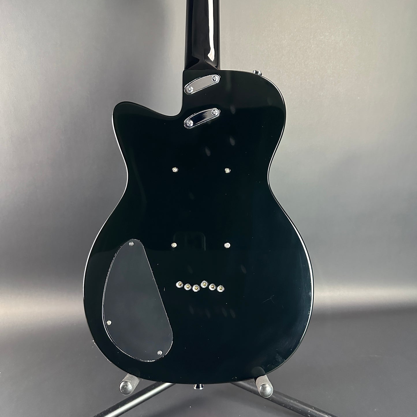 Back of Used Silvertone 1303/U2 Black.