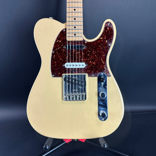 Front of Used 2004 Fender Deluxe Series Nashville Telecaster.