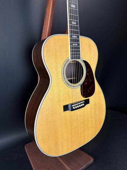 Front angle of Used Martin J-40 Natural.