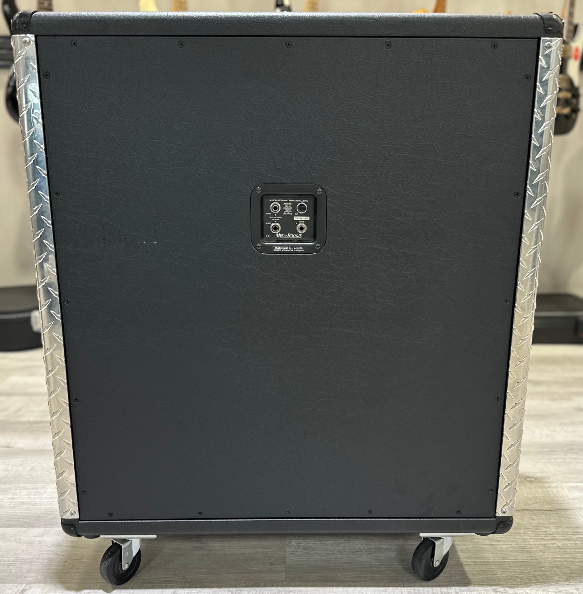 Back of Used Mesa Boogie 4FB Rectifier 4x12 Cab TSS4487