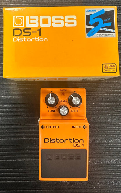 Top with box of Used Boss DS-1 Distortion w/box TSS4210