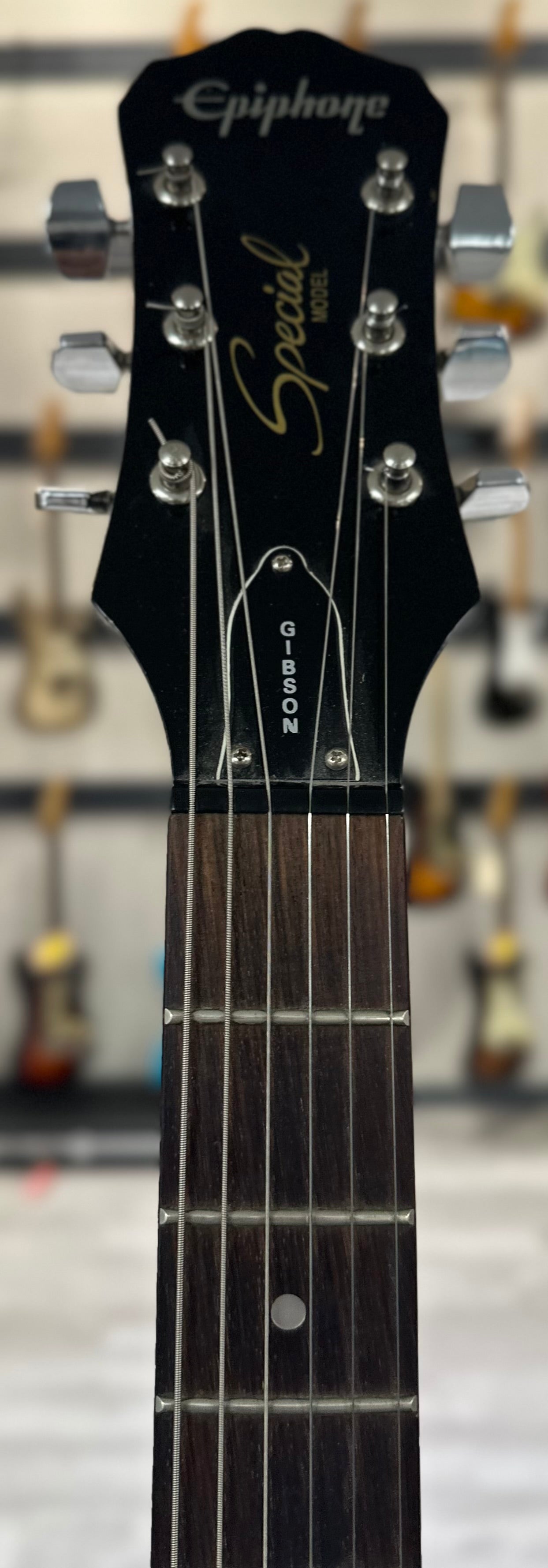 Headstock of Used Epiphone Les Paul Special Ebony TSS4338