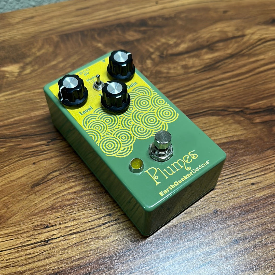 Top angle of Used Earthquaker Devices Plumes TSU16069.