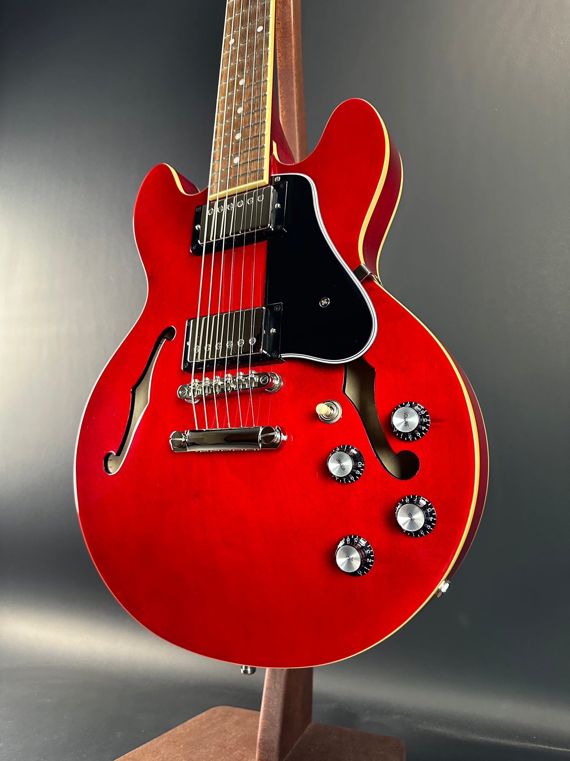 Front angle of Used Epiphone ES-339 Cherry.