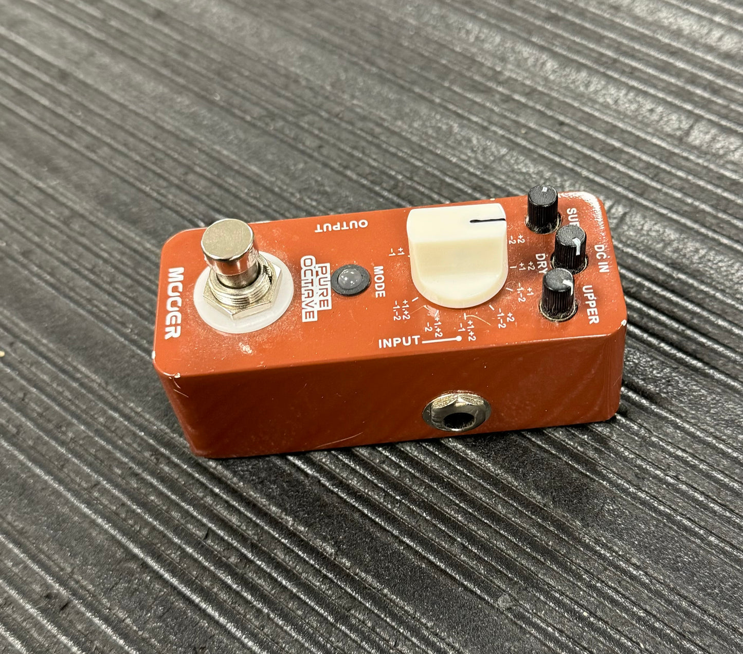 Side of Used Mooer Pure Octave