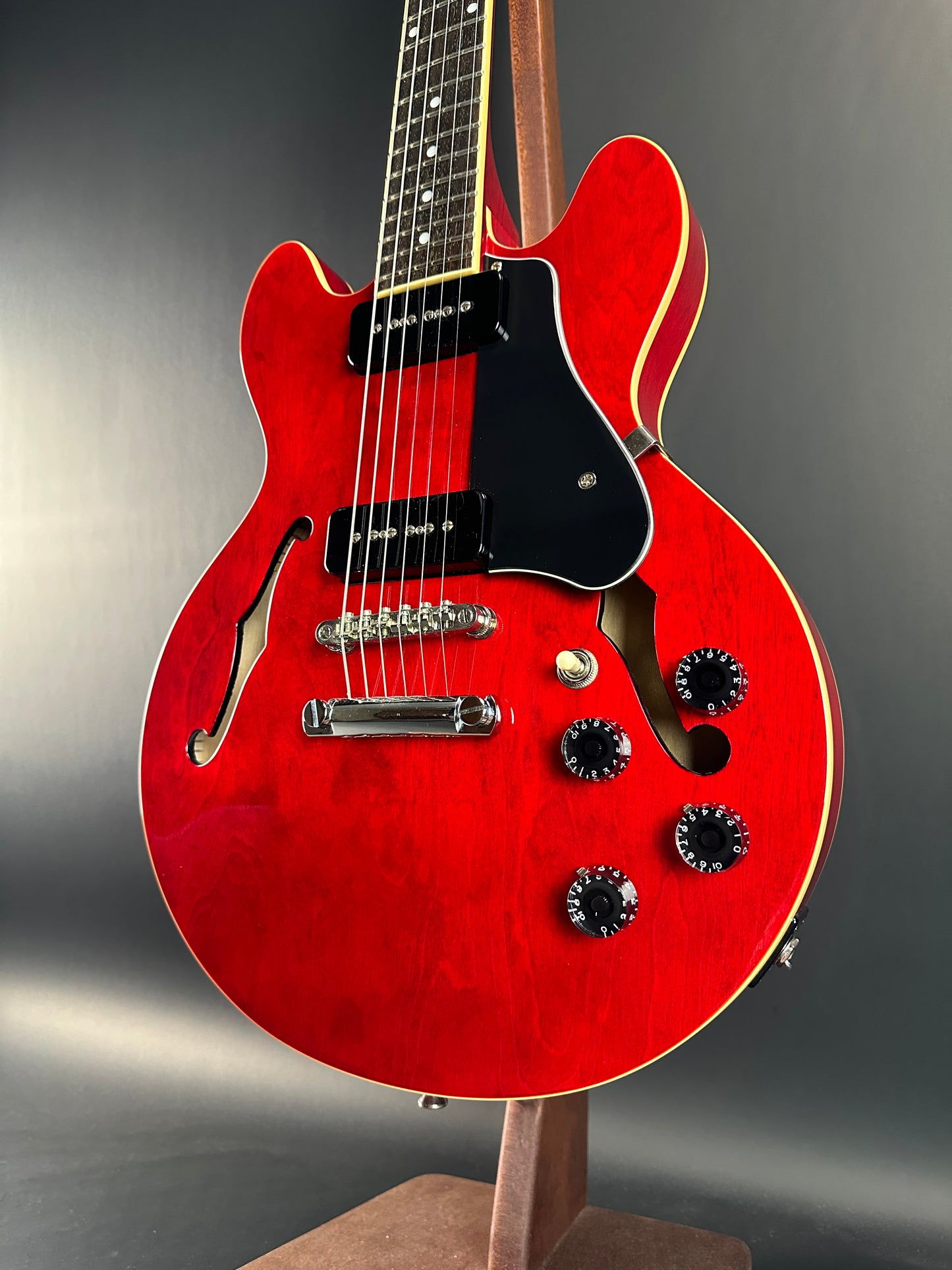 Front angle of Used Epiphone ES-339 Pro P90 Red.