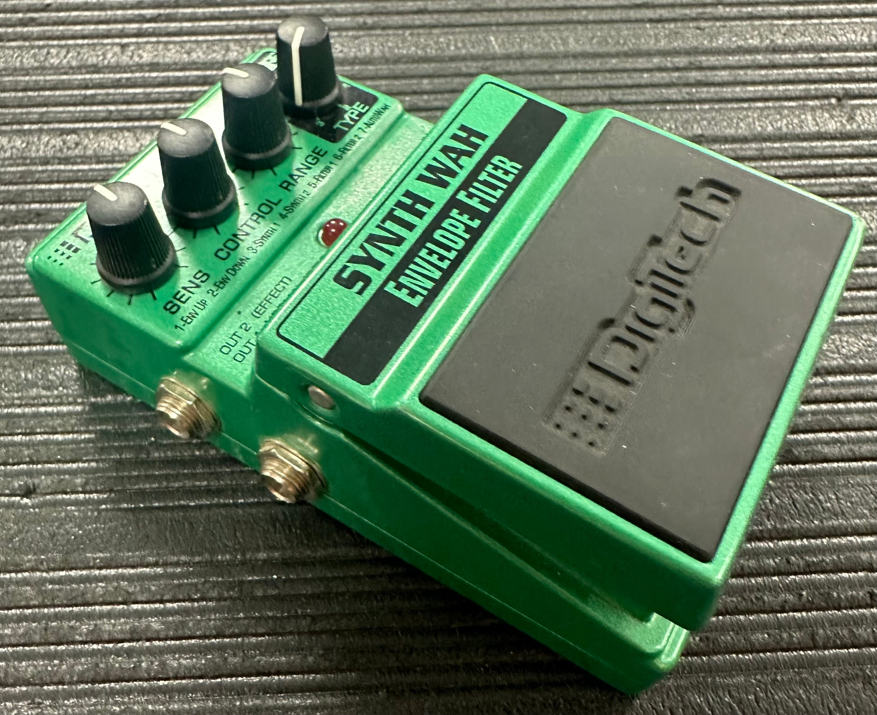 Used DigiTech Synth Wah Envelope Filter TSS3990 – Tone Shop Guitars