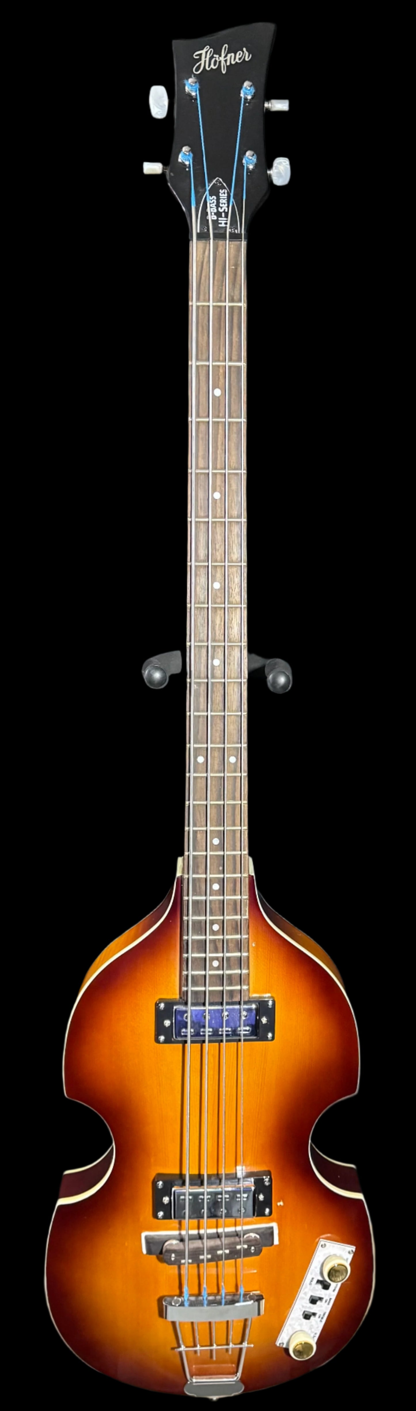 Full front of Used Hofner Ignition Bass Hi Series Sunburst TSS4939