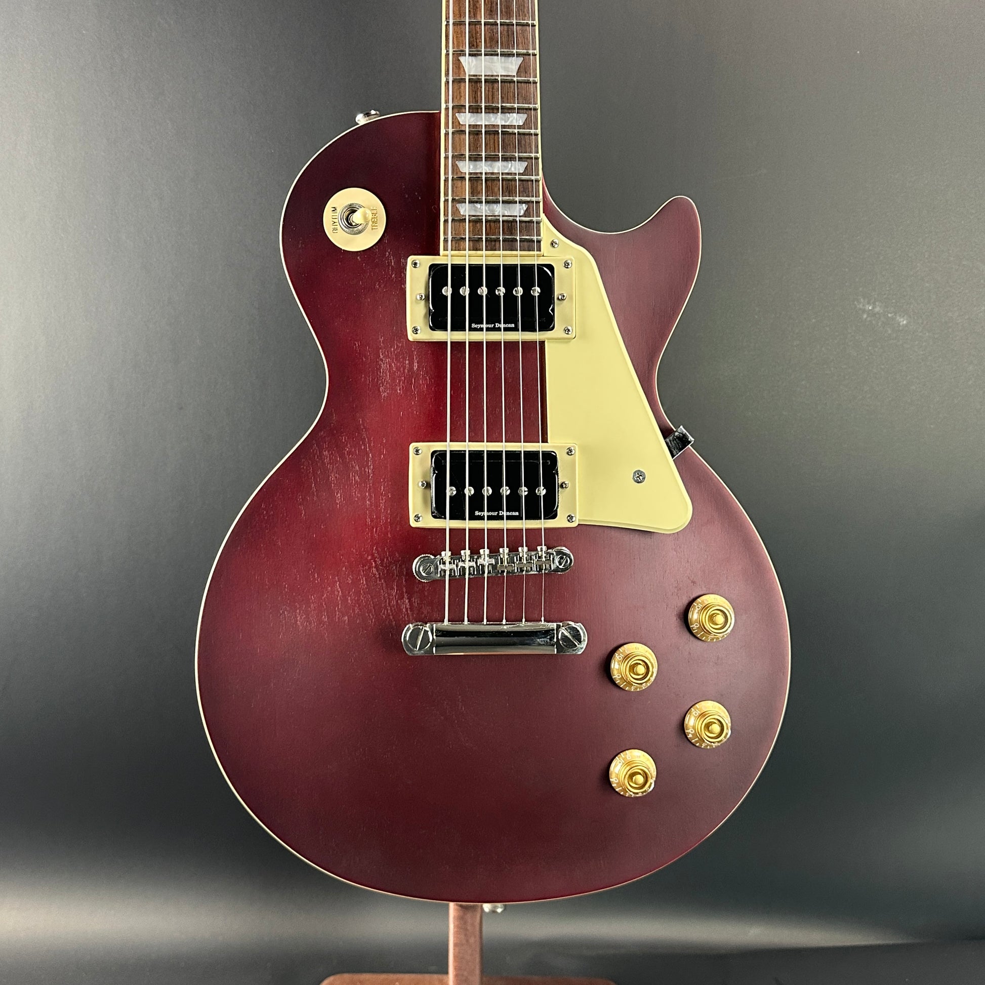 Front of Used Epiphone Les Paul Trad Pro IV Wine.