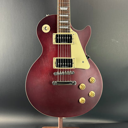 Front of Used Epiphone Les Paul Trad Pro IV Wine.