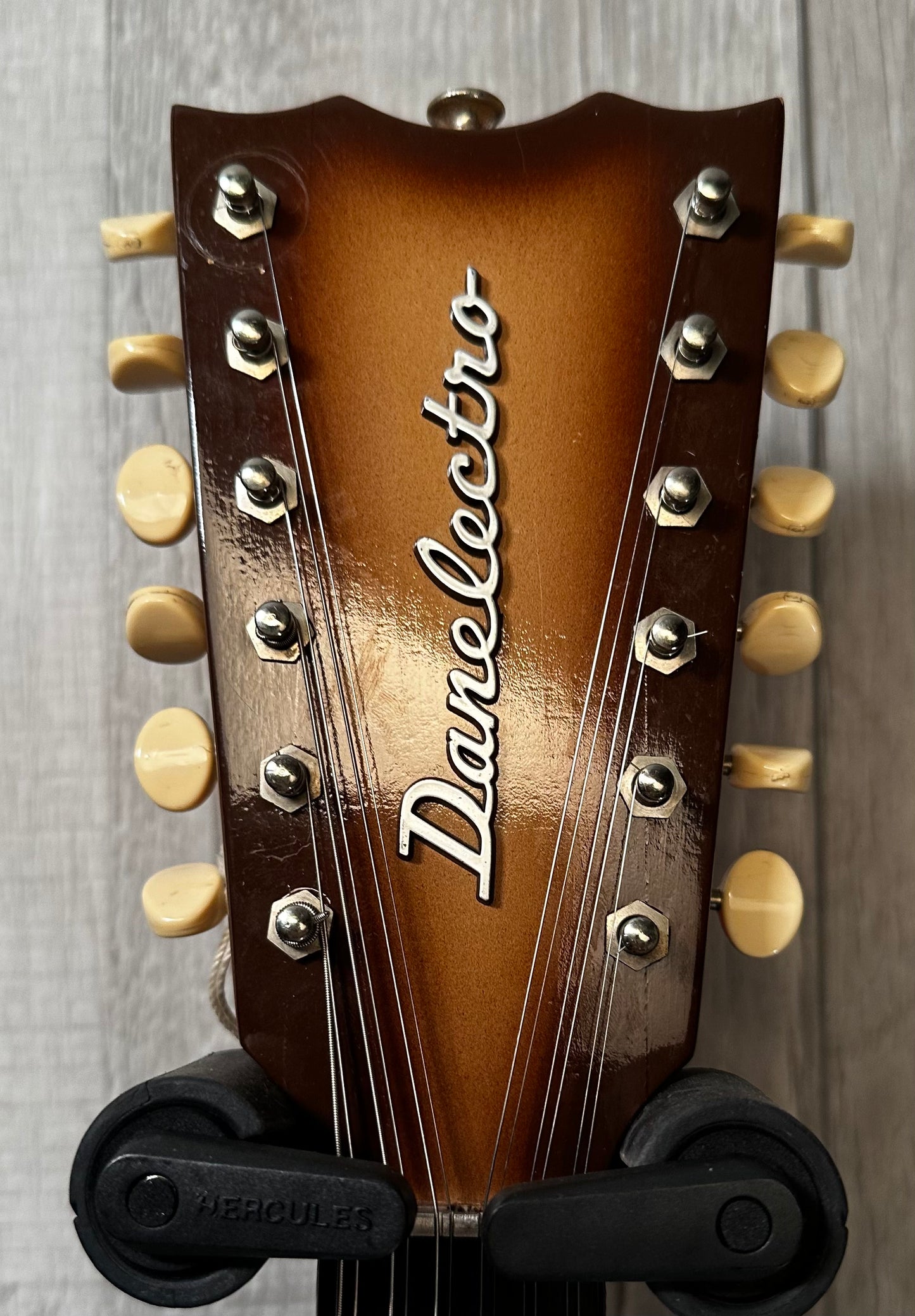 Headstock view of Used 60s Danelectro / Vincent Bell "Bellzouki" Electric 12 String Guitar Brown Sunburst w/chipboard case 