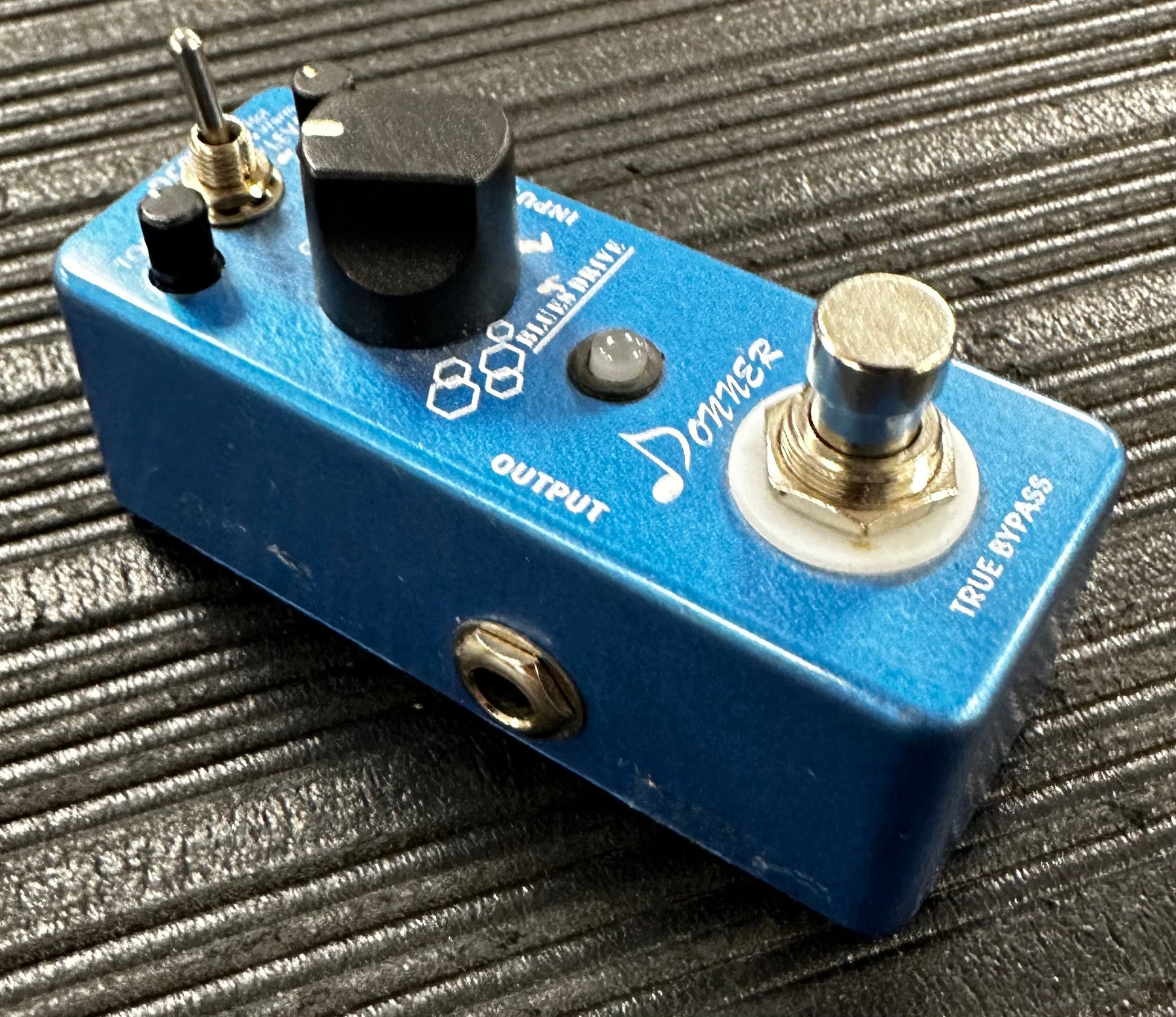 Side of Used Donner Blues Drive Overdrive Pedal TSS3447