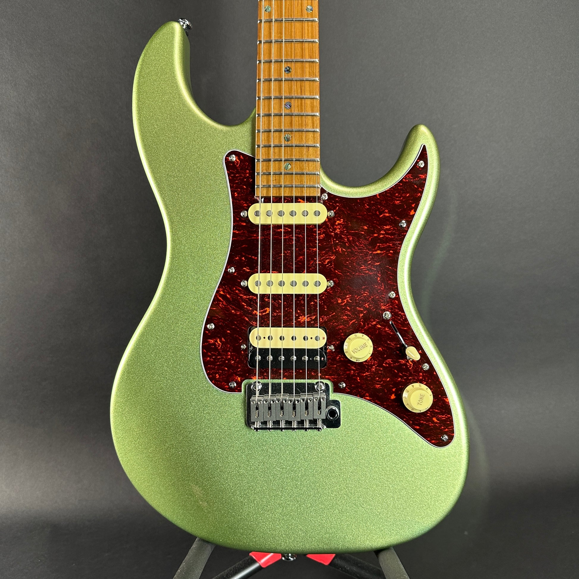 Front of Used Sire Larry Carlton S7 Sherwood Green.