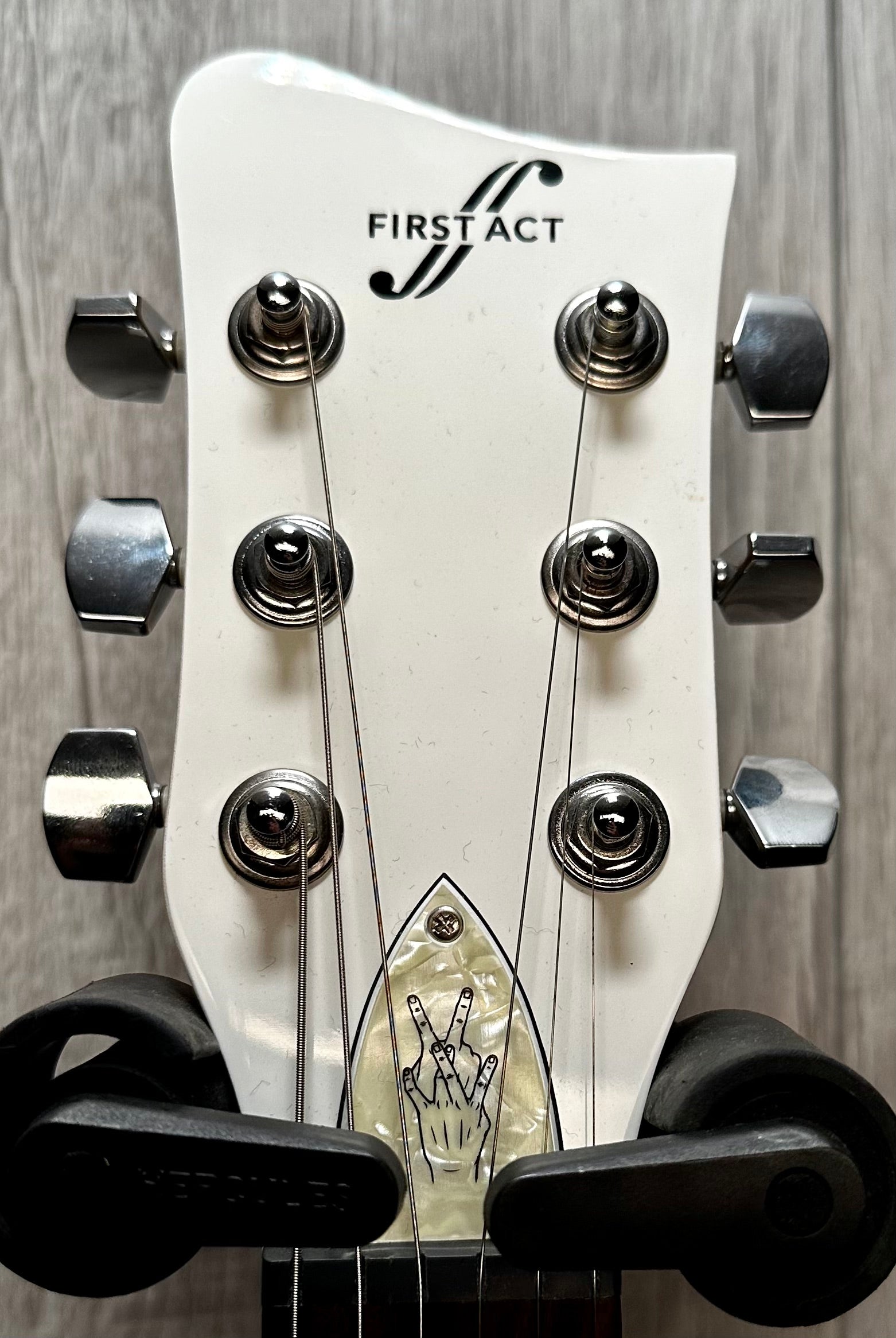 Headstock of Used First Act VW Limited Edition V Dubs Rock Garage Master Guitar TSS2681.