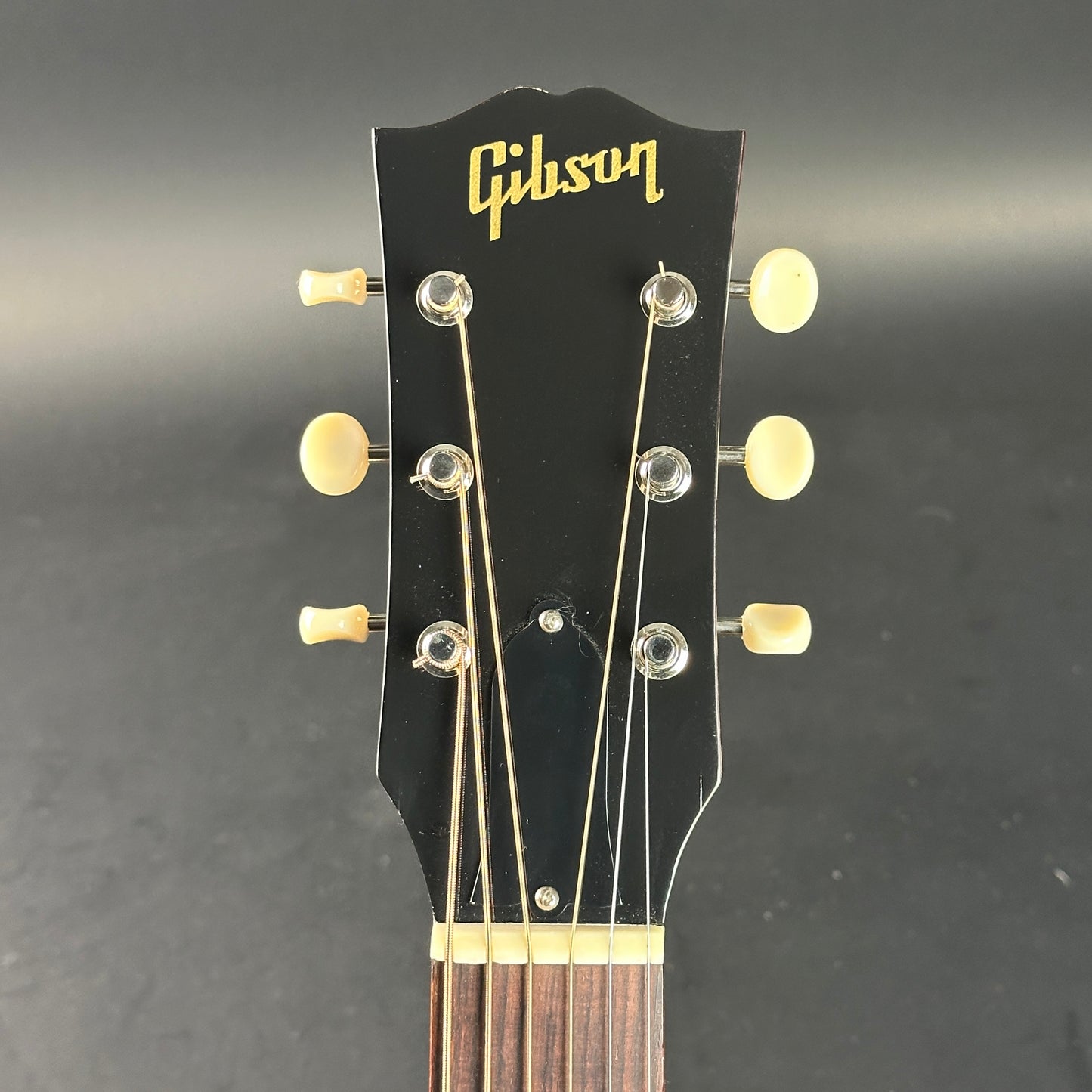 Headstock of Used 2024 Gibson Demo Shop 50s J-45 Sunburst.