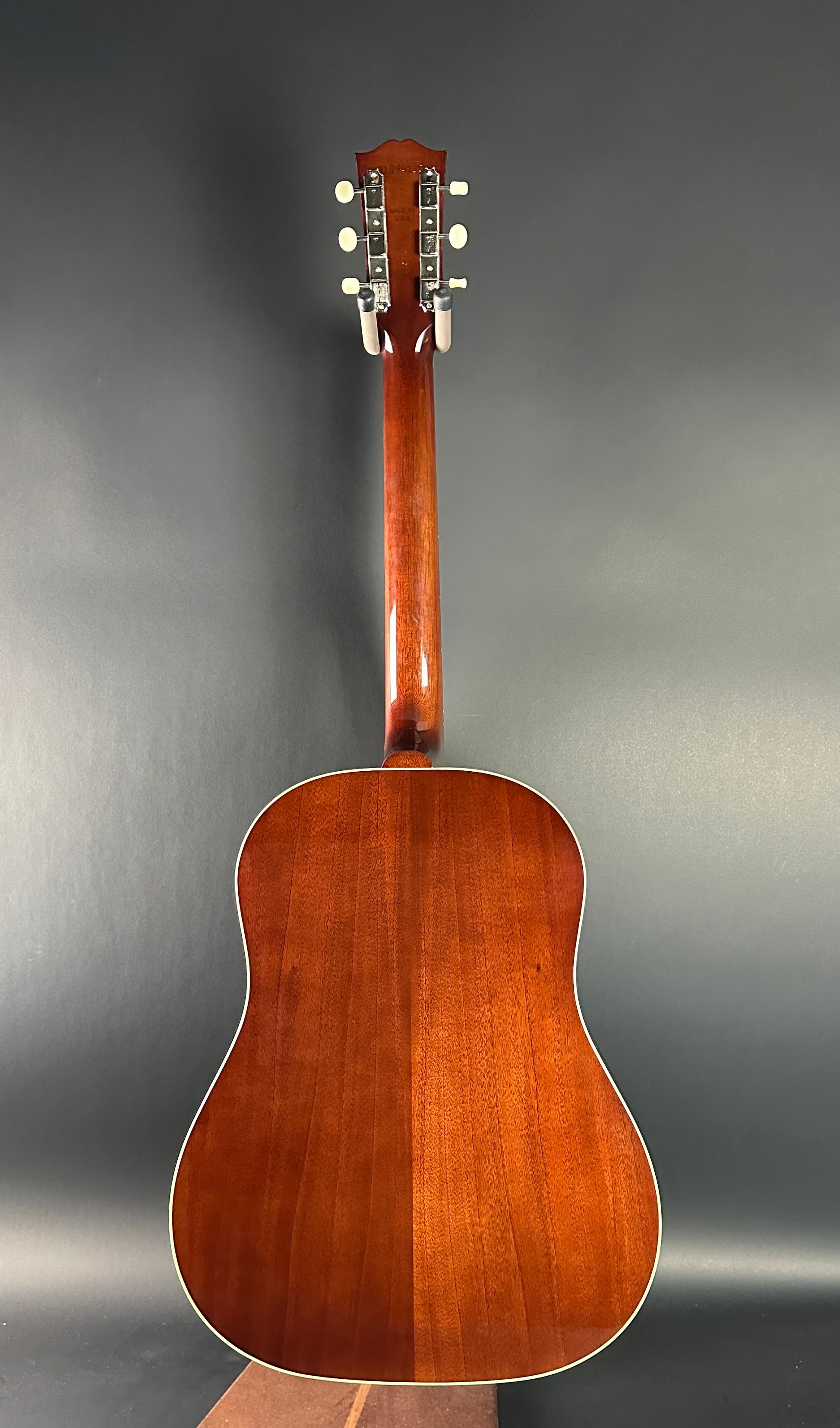 Full back of Used 2024 Gibson Demo Shop 50s J-45 Sunburst.