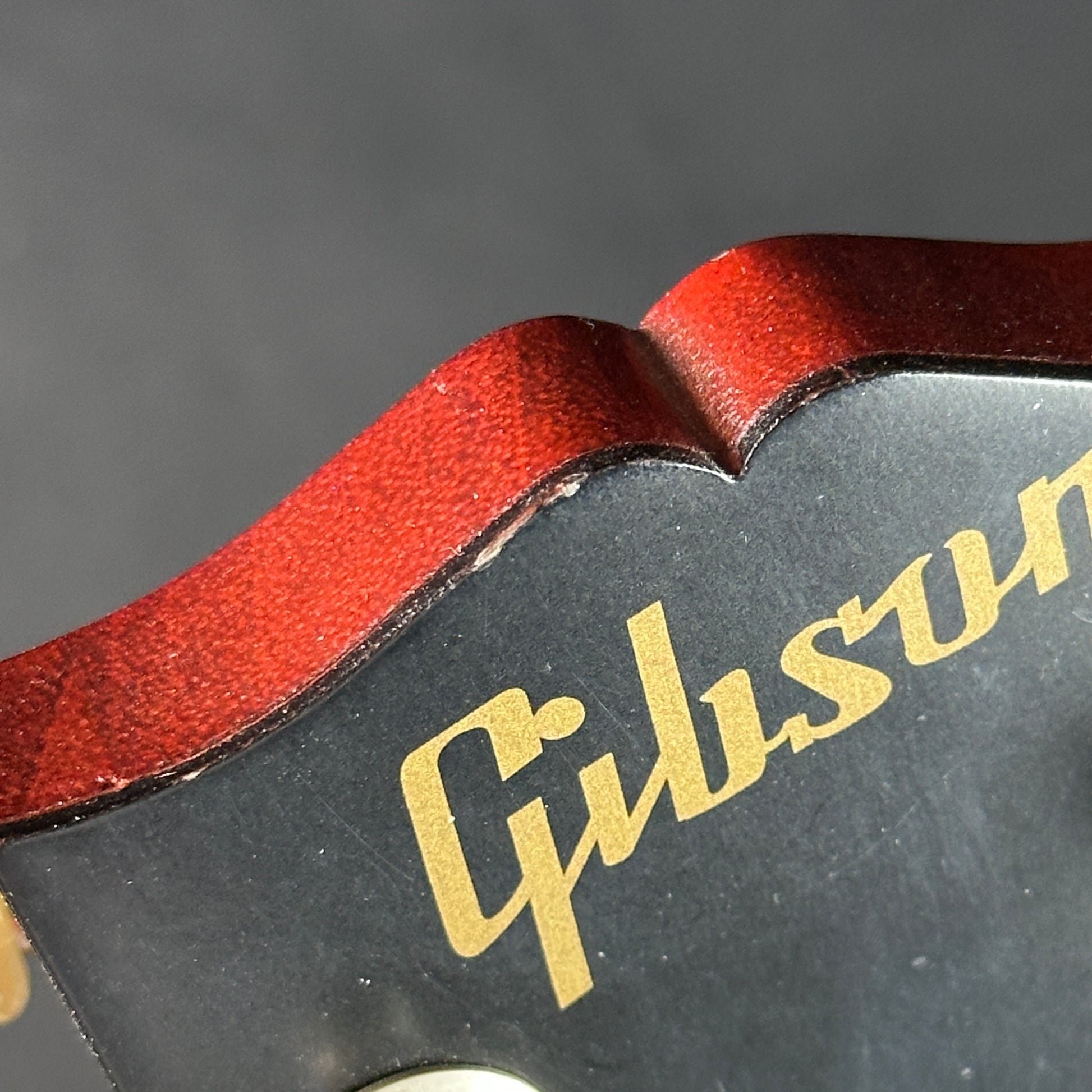 Wear on headstock of Used 2003 Gibson ES-333 Cherry.