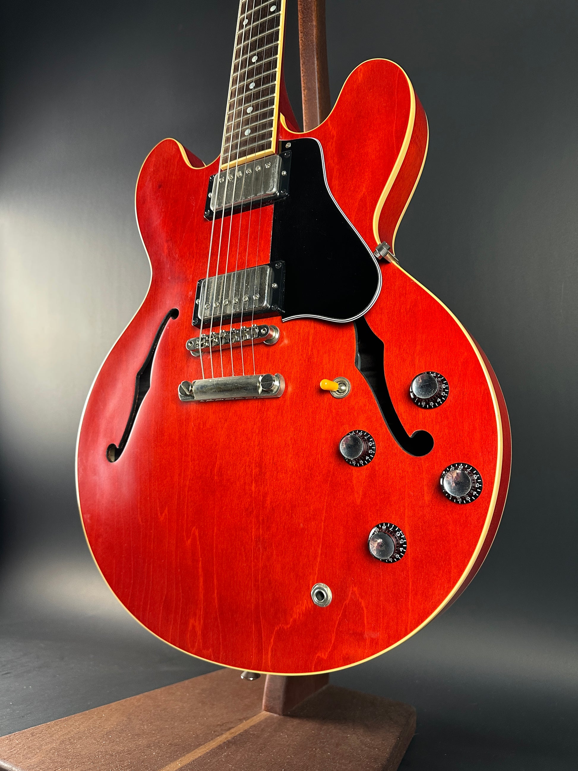 Front angle of Used 2003 Gibson ES-333 Cherry.