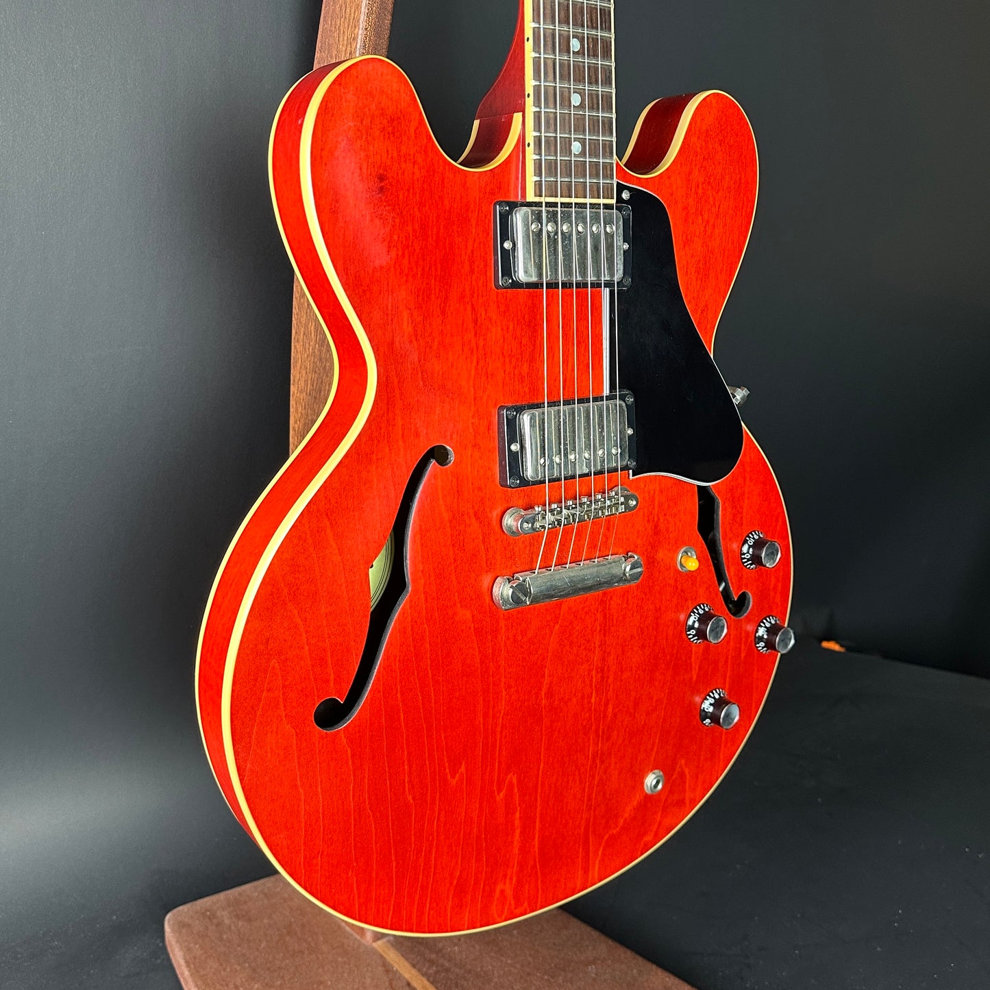 Front angle of Used 2003 Gibson ES-333 Cherry.