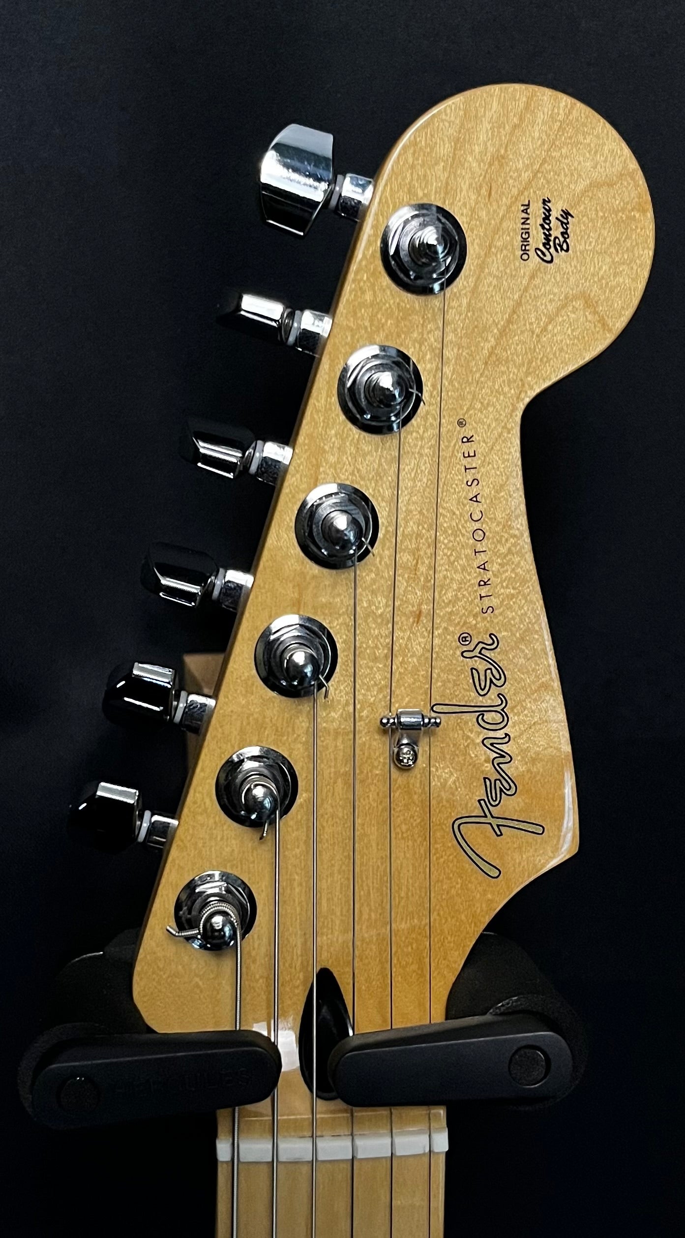 Headstock of Used 2019 Fender Player Series Stratocaster Vintage Blonde w/Lipstick PU's & Pearly Gates w/Bag TFW131