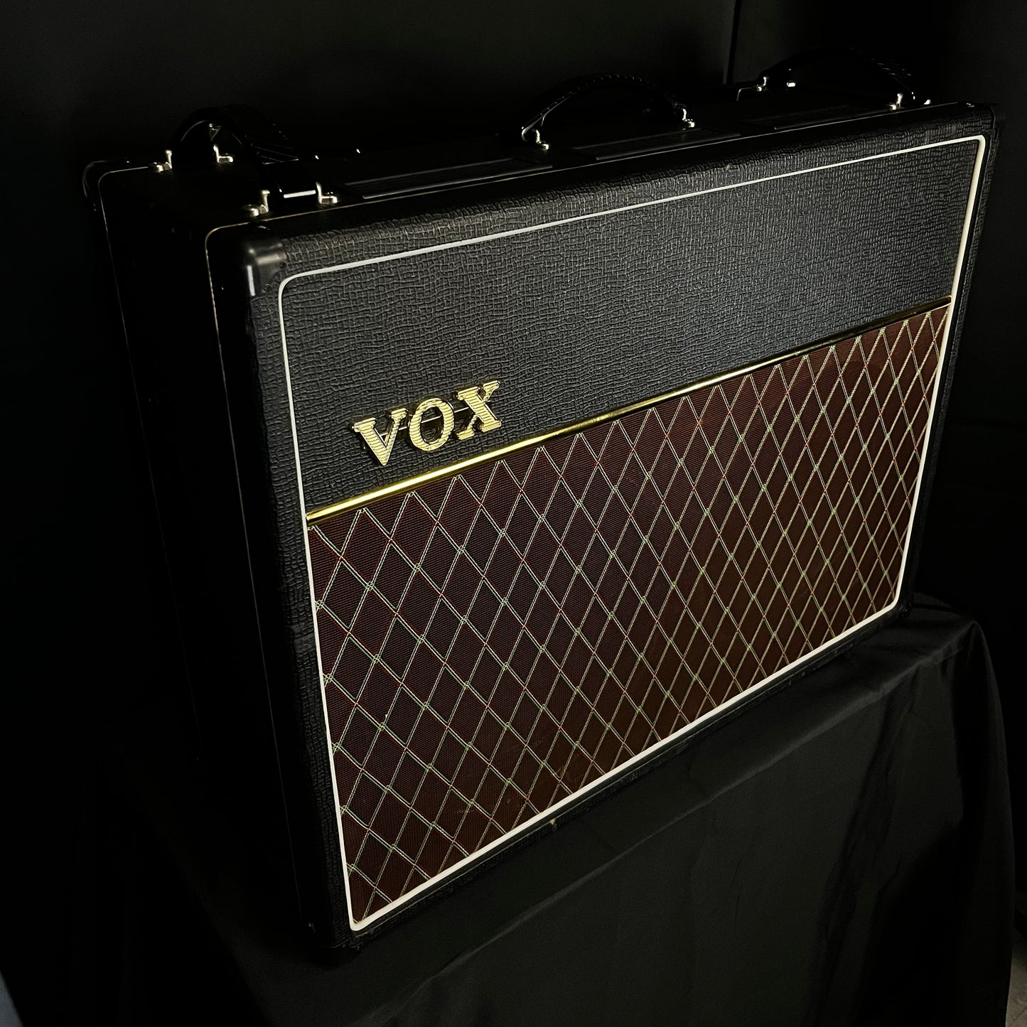 Side of Used Vox AC30C2 30 Watt 2X12 w/G12M Greenbacks  TFW140