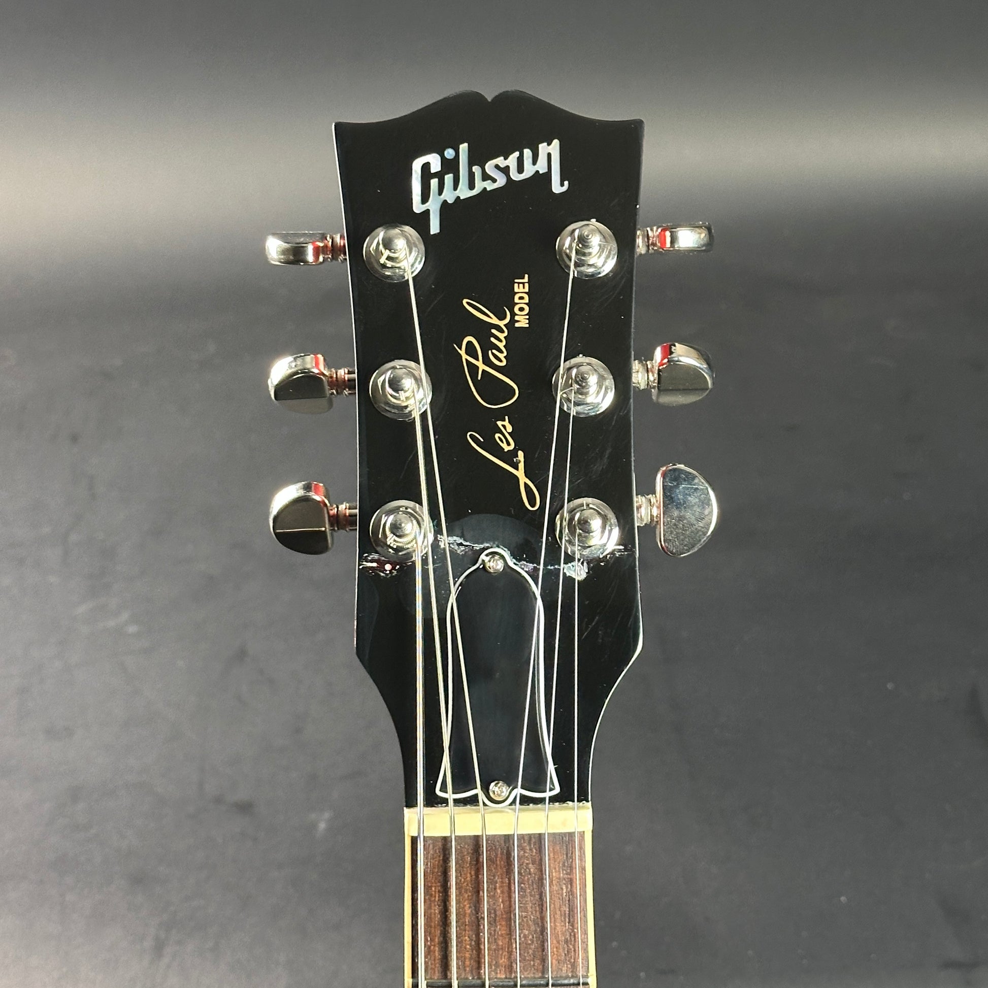 Headstock of Used Gibson Les Paul Standard 60s Iced Tea.