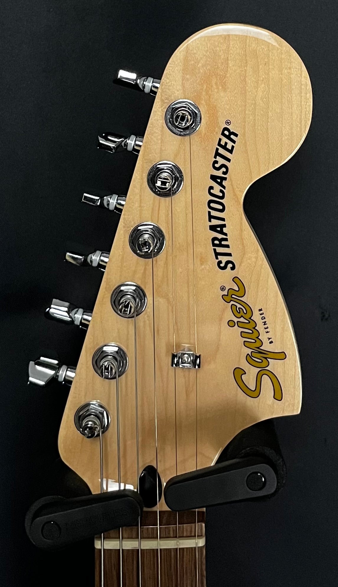 Headstock of Used 2022 Squire Affinity Stratocaster LRL WPG 3TS TFW159
