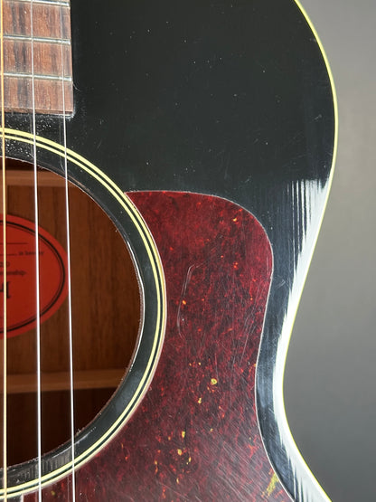 Scratches on pickguard of Used 2023 Gibson L-00 Black.