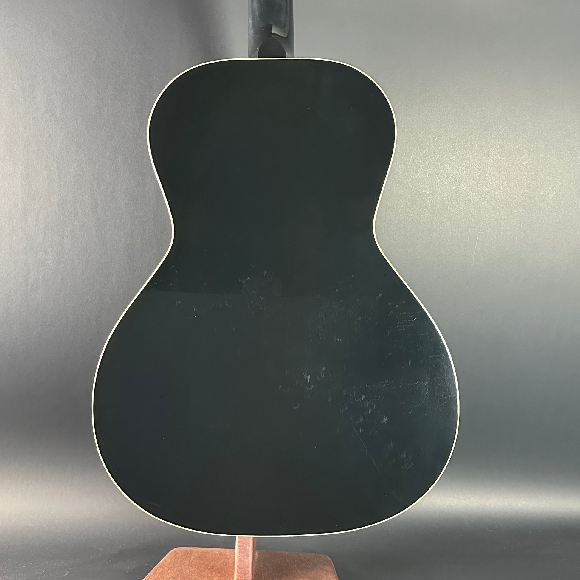 Back of Used 2023 Gibson L-00 Black.