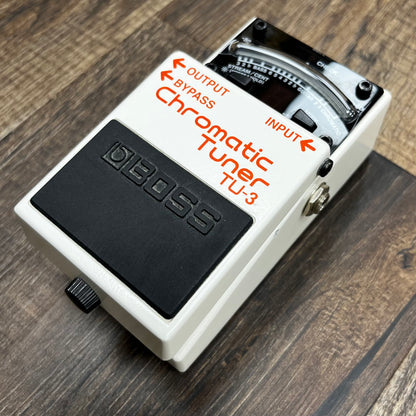 Side of Used Boss TU3 Tuner Pedal TFW230