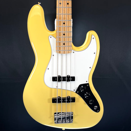Front of Used 2021 Fender Jazz Bass Buttercream TFW262