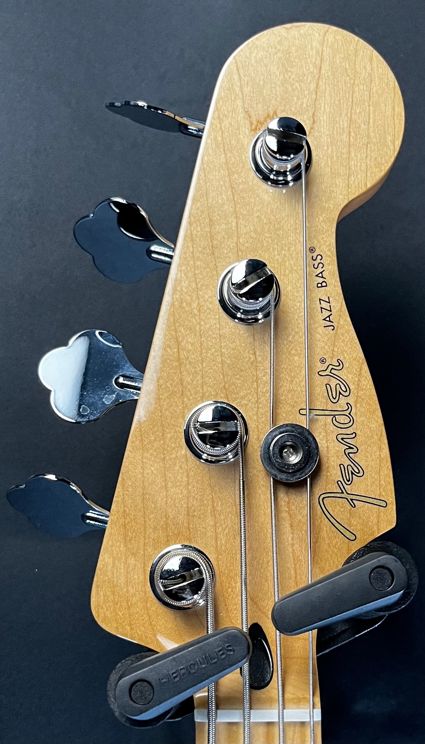 Headstock of Used 2021 Fender Jazz Bass Buttercream TFW262