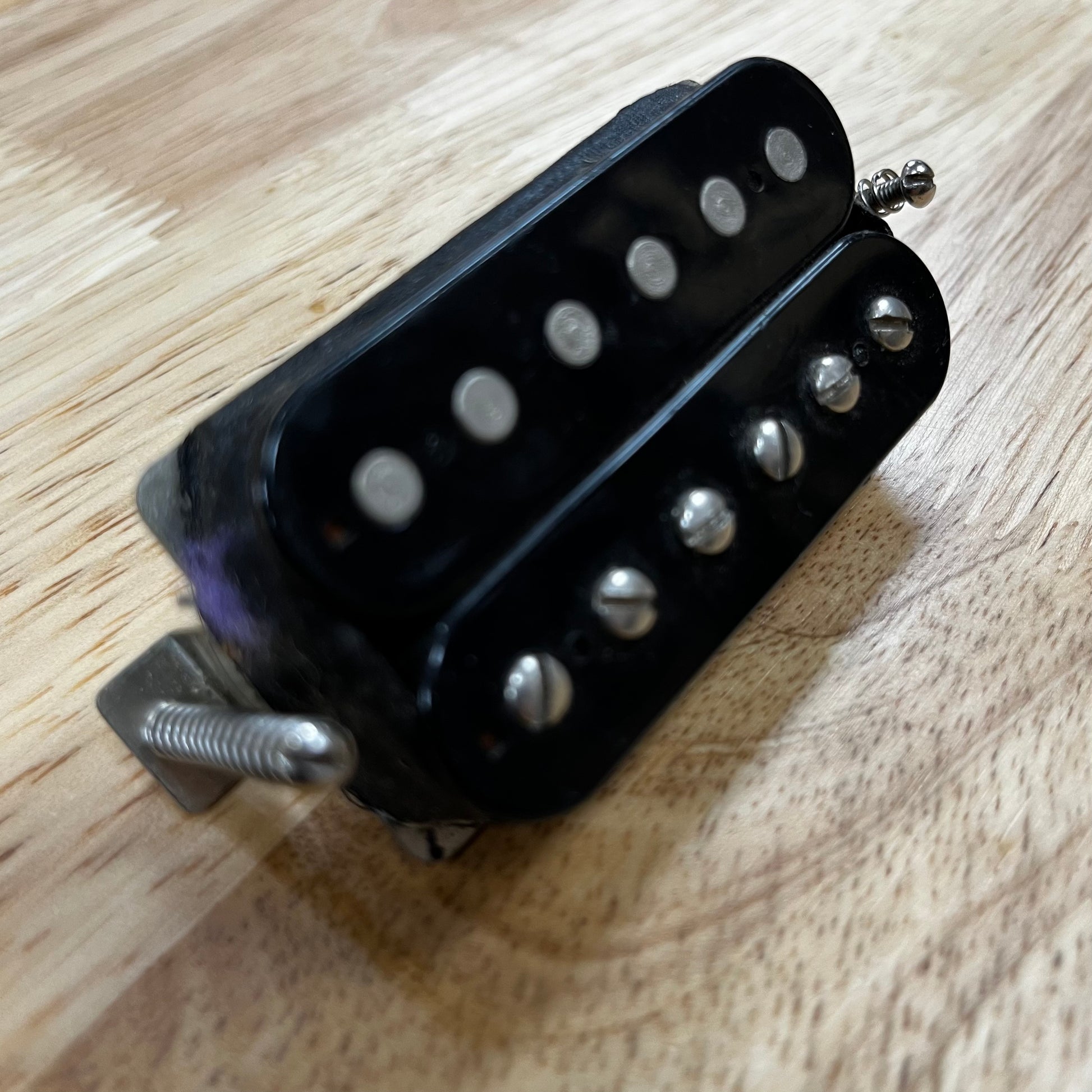 Side of Used Seymour Duncan "Duncan Custom" Humbucker Pickup 13.3 kHz 4 Wire TFW308