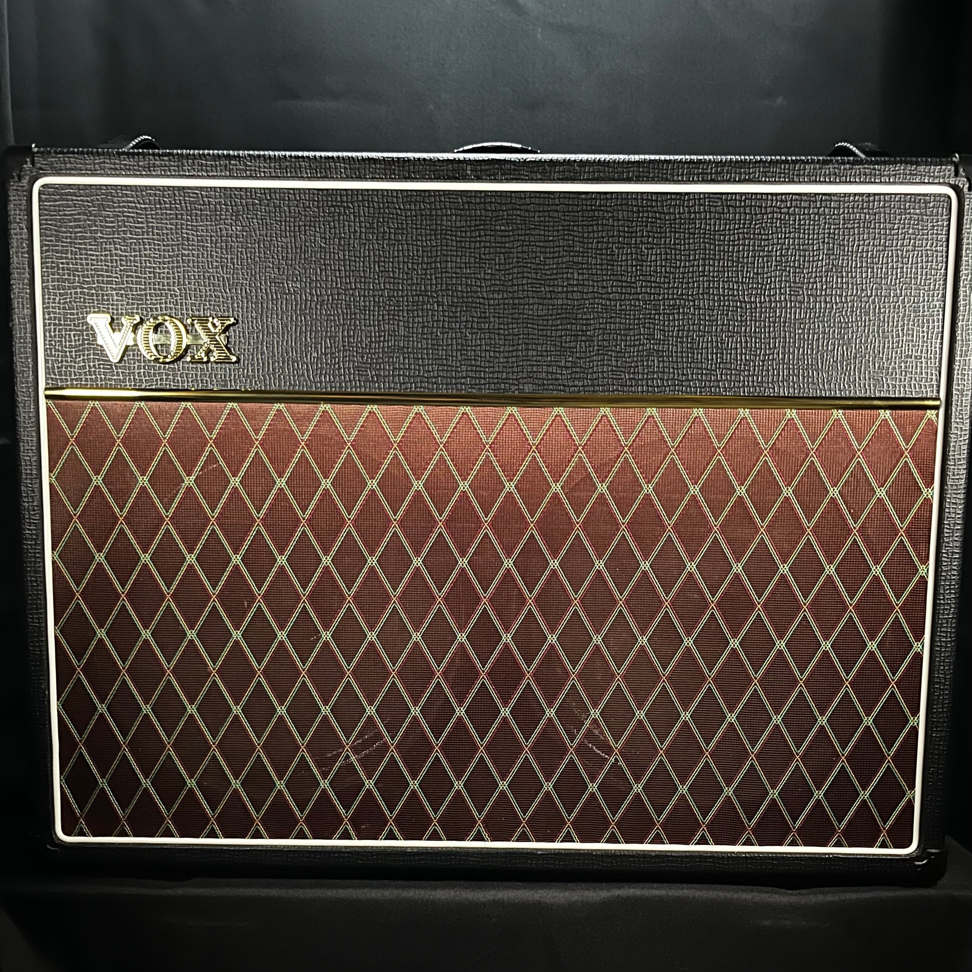 Front of Used Vox AC15C2 2x12 w/greenbacks TSU17850