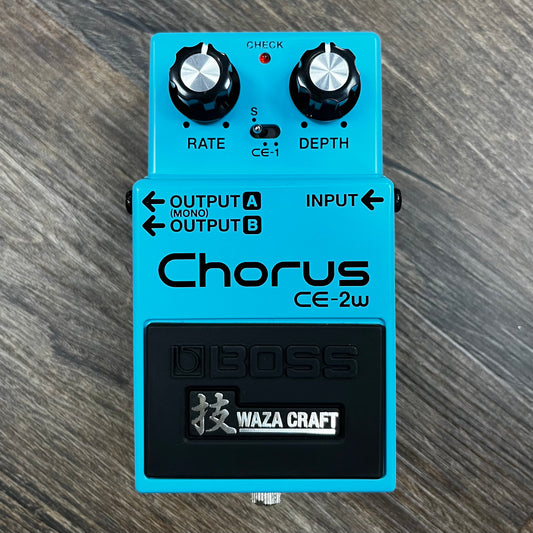 Top of Used Boss CE-2W Waza Craft Chorus Pedal w/Box TFW413