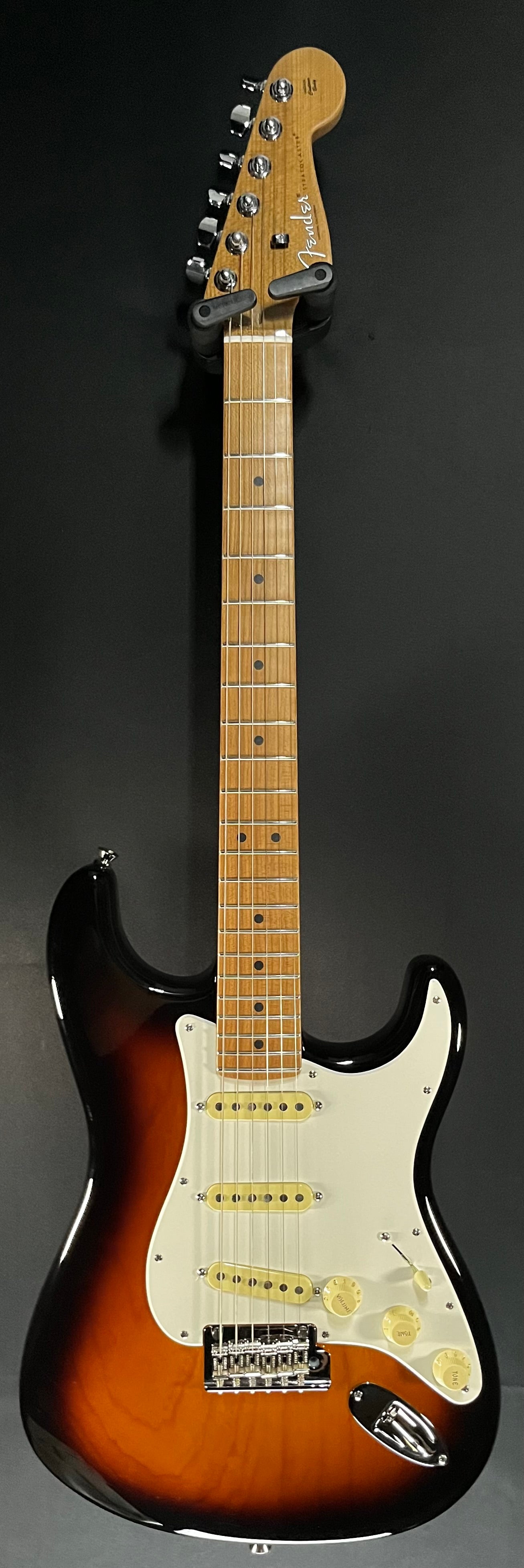 Full front of Used 2023 Fender American Pro II Anniversary Stratocaster Roasted Neck 2 Color Sunburst w/Case TFW426