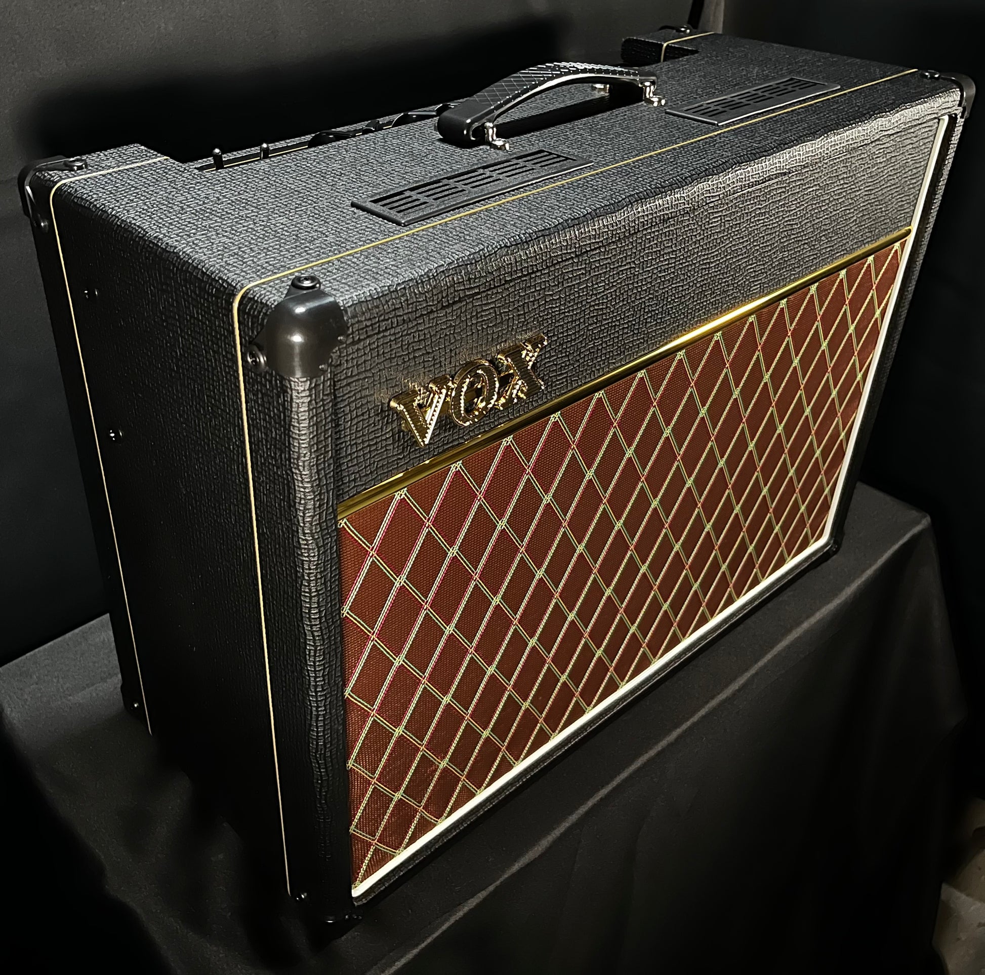 Side of Used Vox AC15C1 1X12 Celestion G12M Greenback TFW443