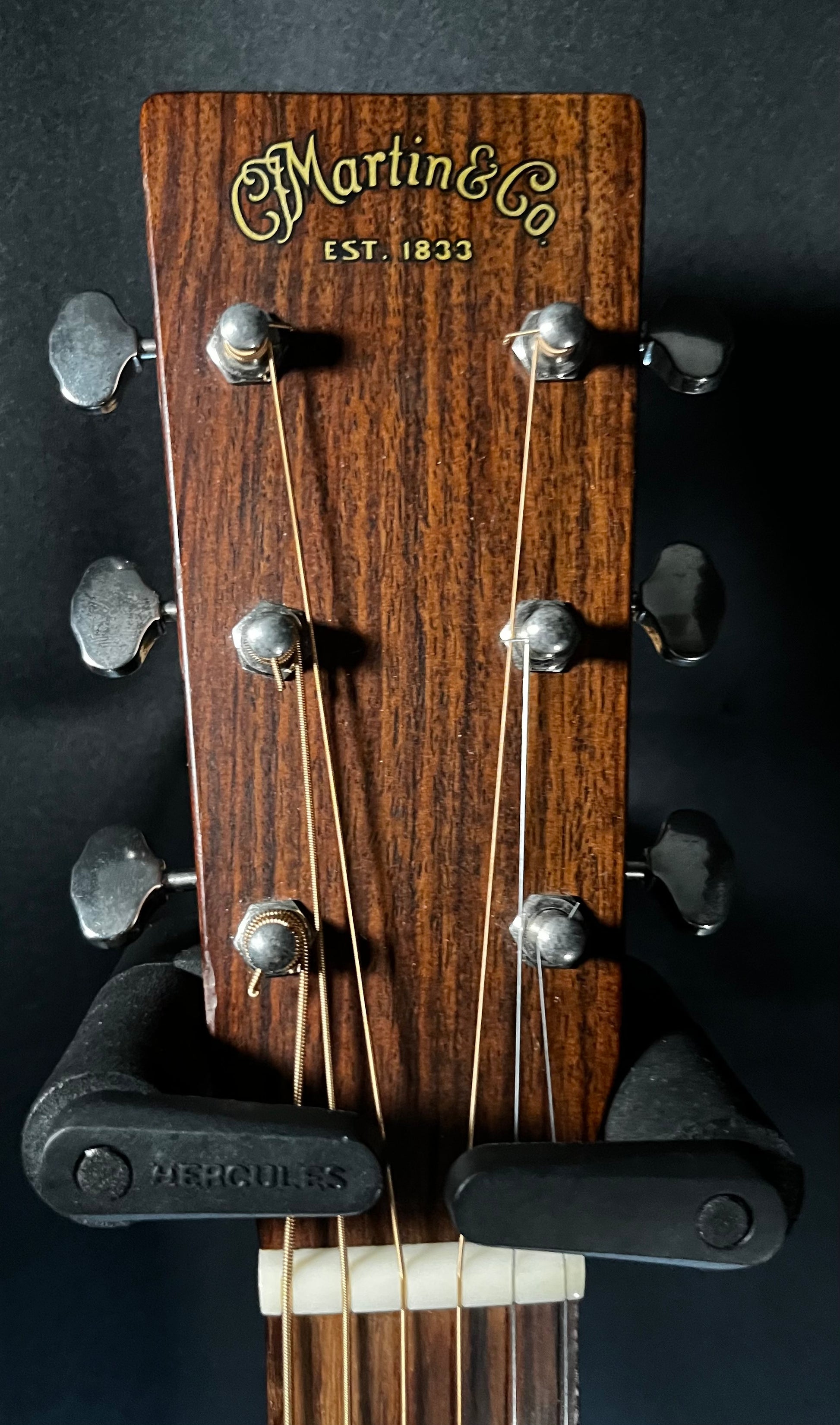 Headstock of Used Martin 000-15M Mahogany w/case TFW447