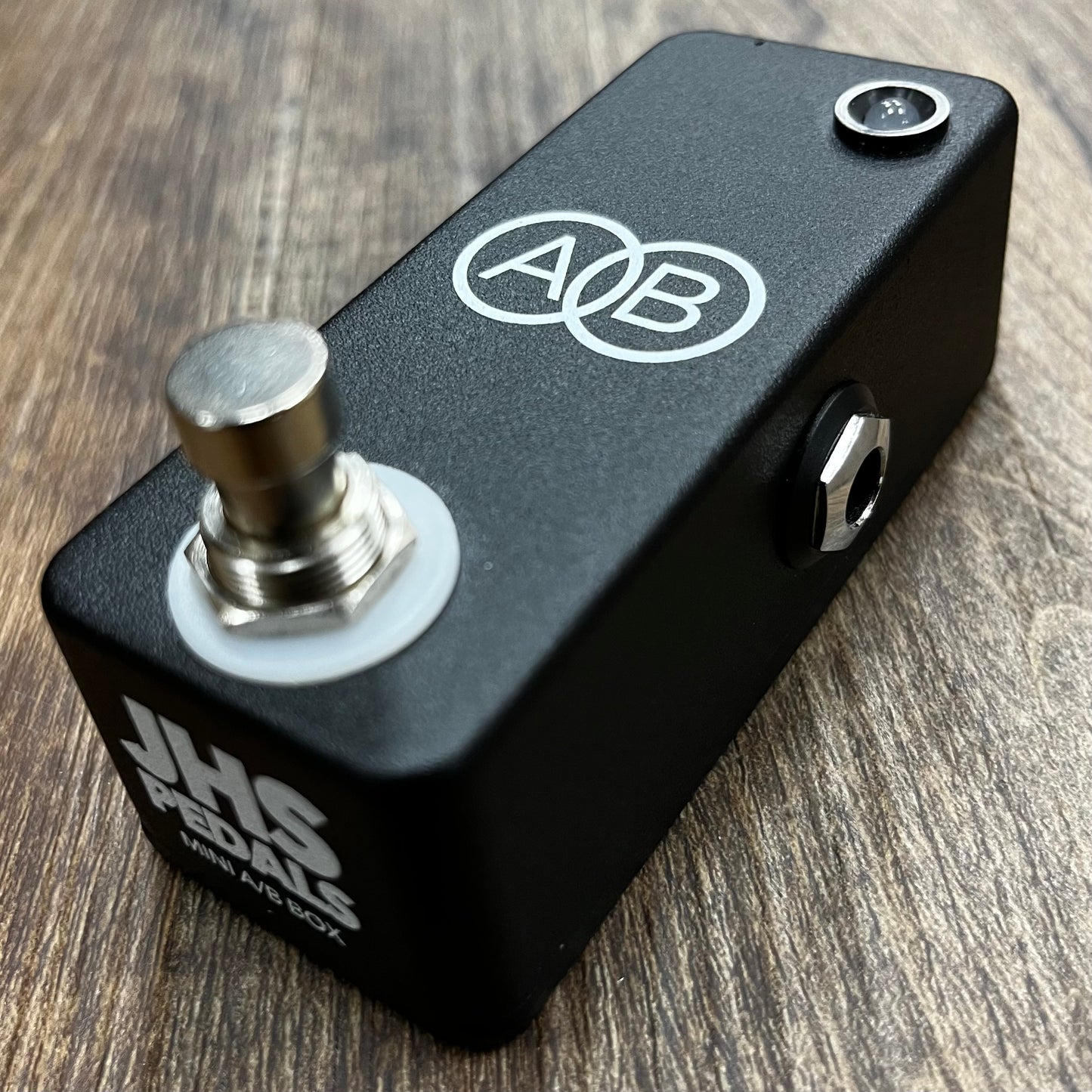 Side of Used JHS A-B Box Mini Pedal TFW461