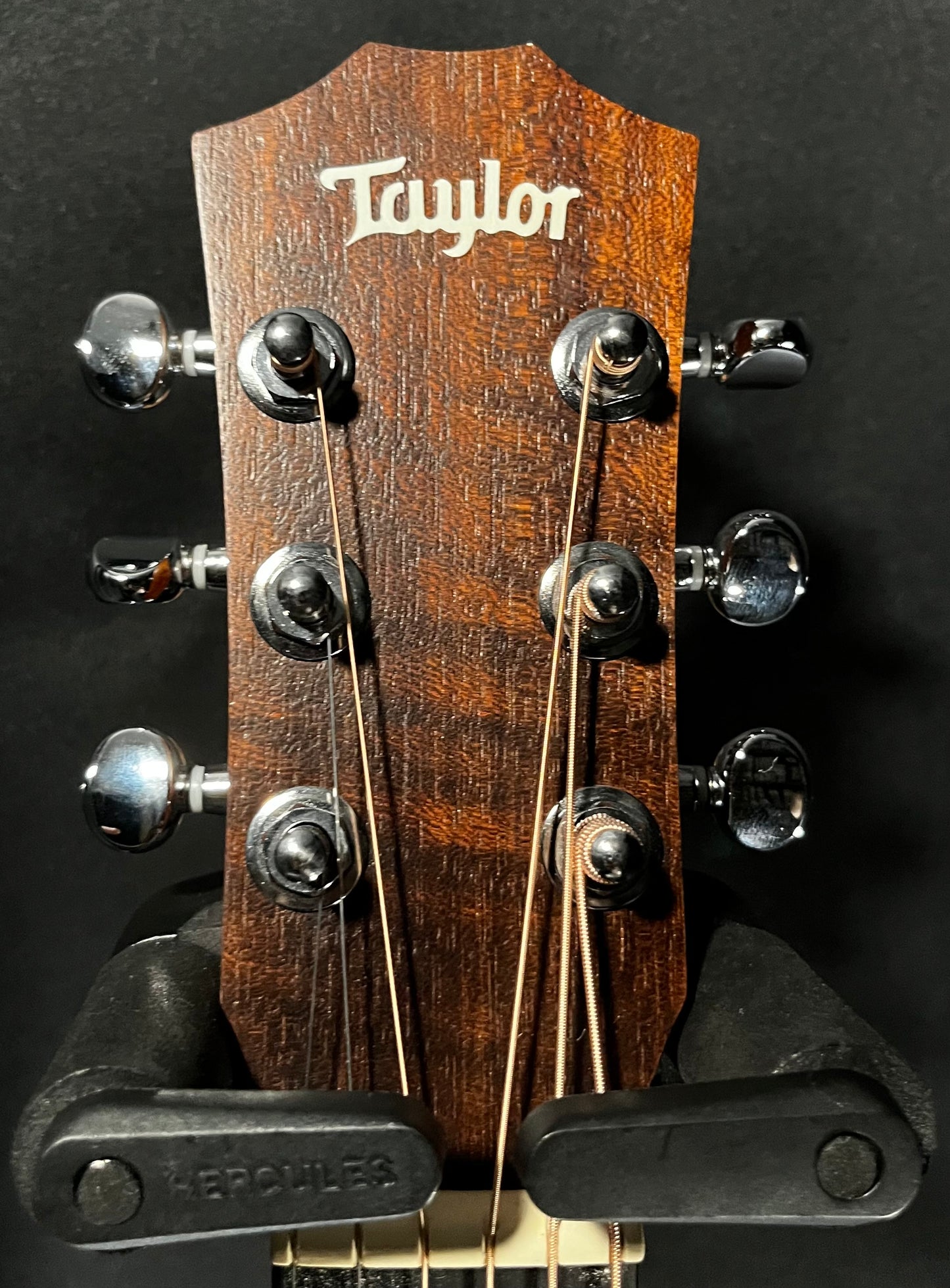 Headstock of Used Taylor BT2 Left Handed w/Bag TFW467