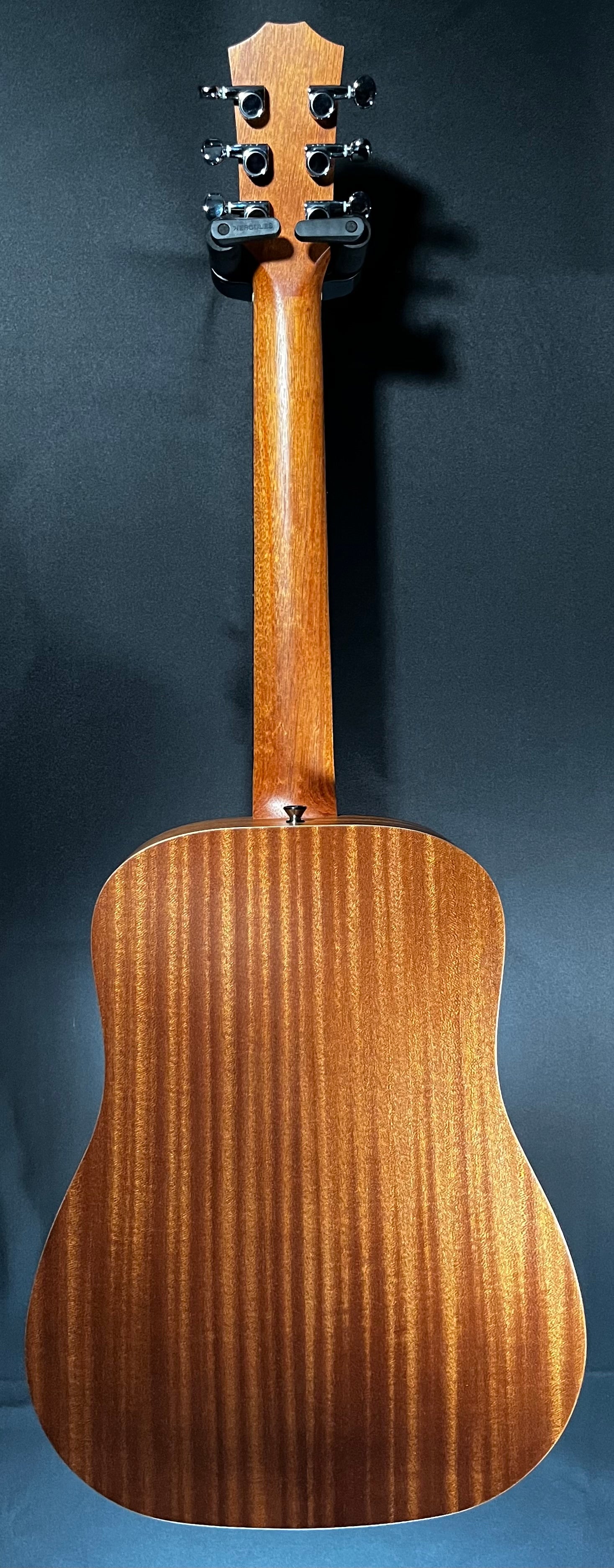 Full back of Used Taylor BT2 Left Handed w/Bag TFW467