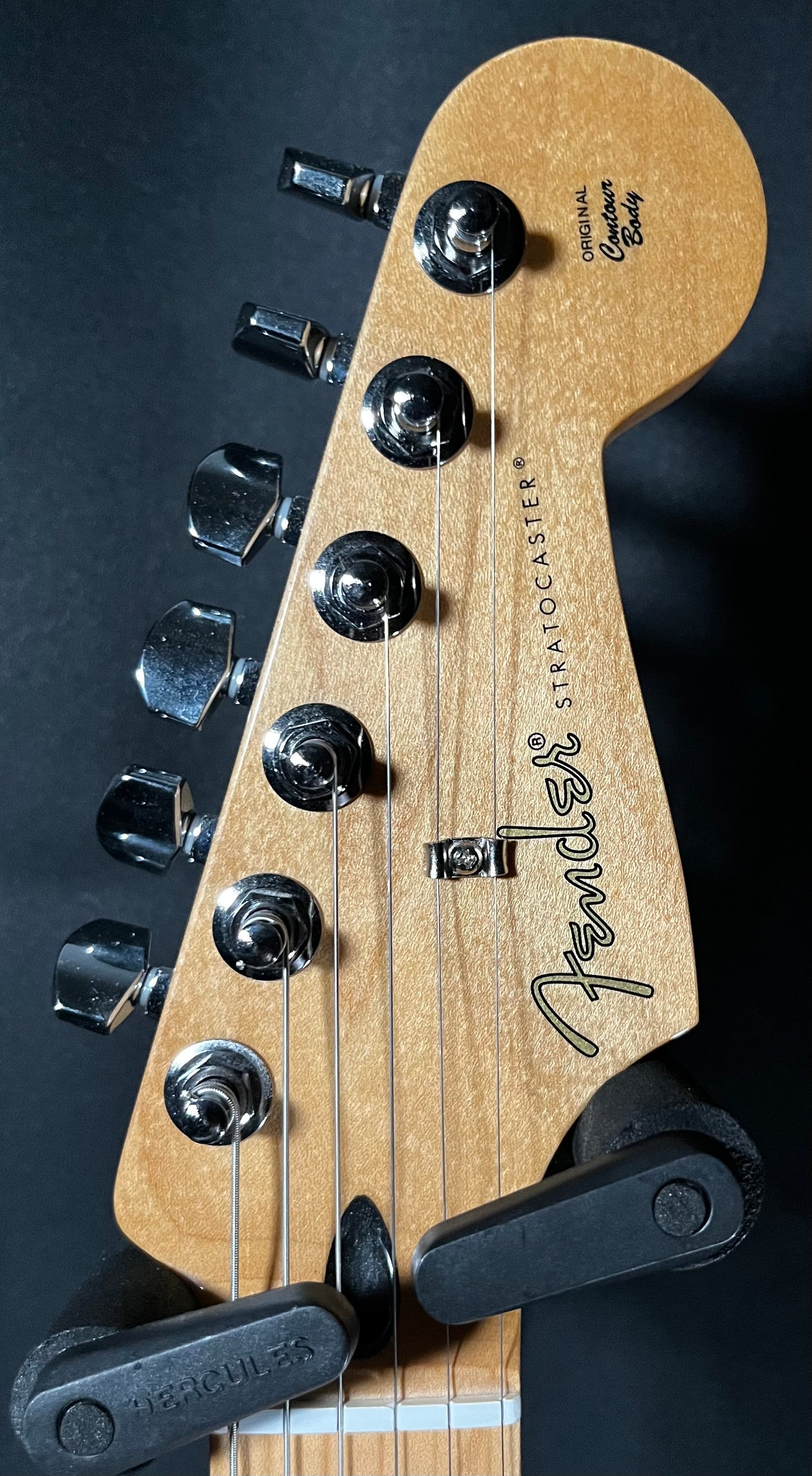 Headstock of Used 2021 Fender Player Series Stratocaster HSS Plus Top LTD Blue Burst TFW474