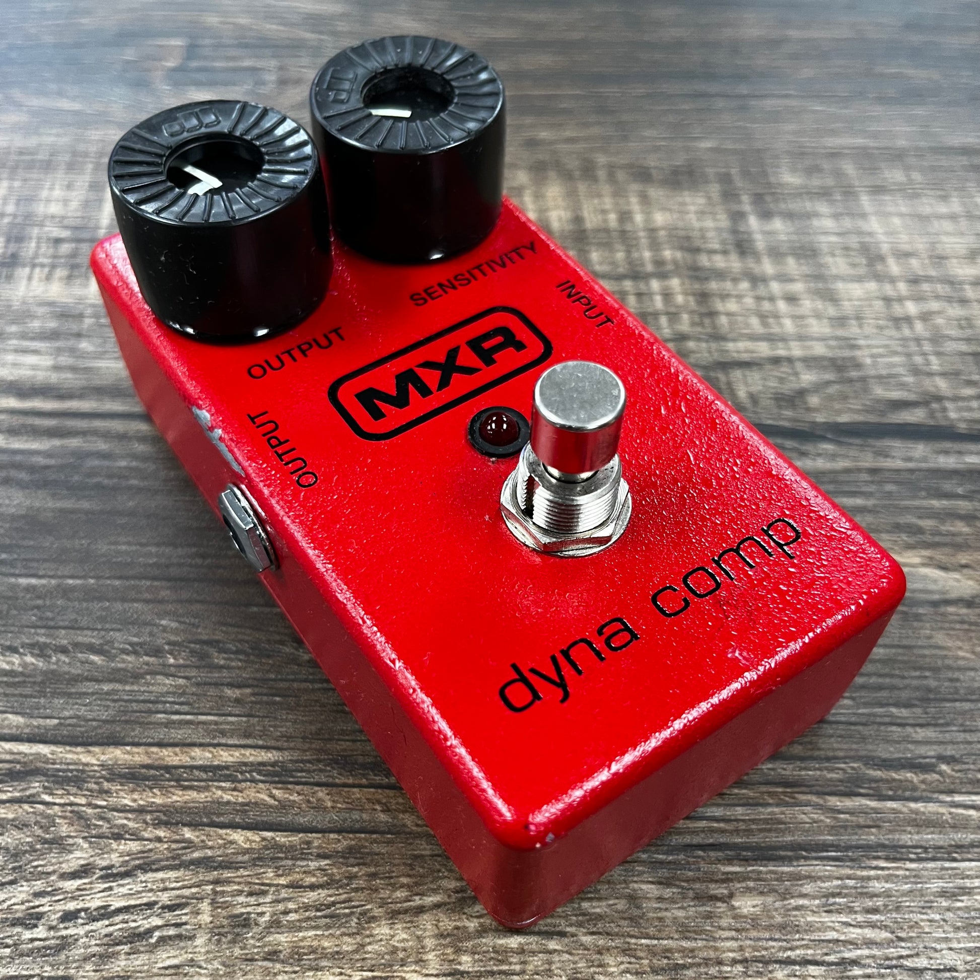 Side of Used MXR Dyna Comp TFW560