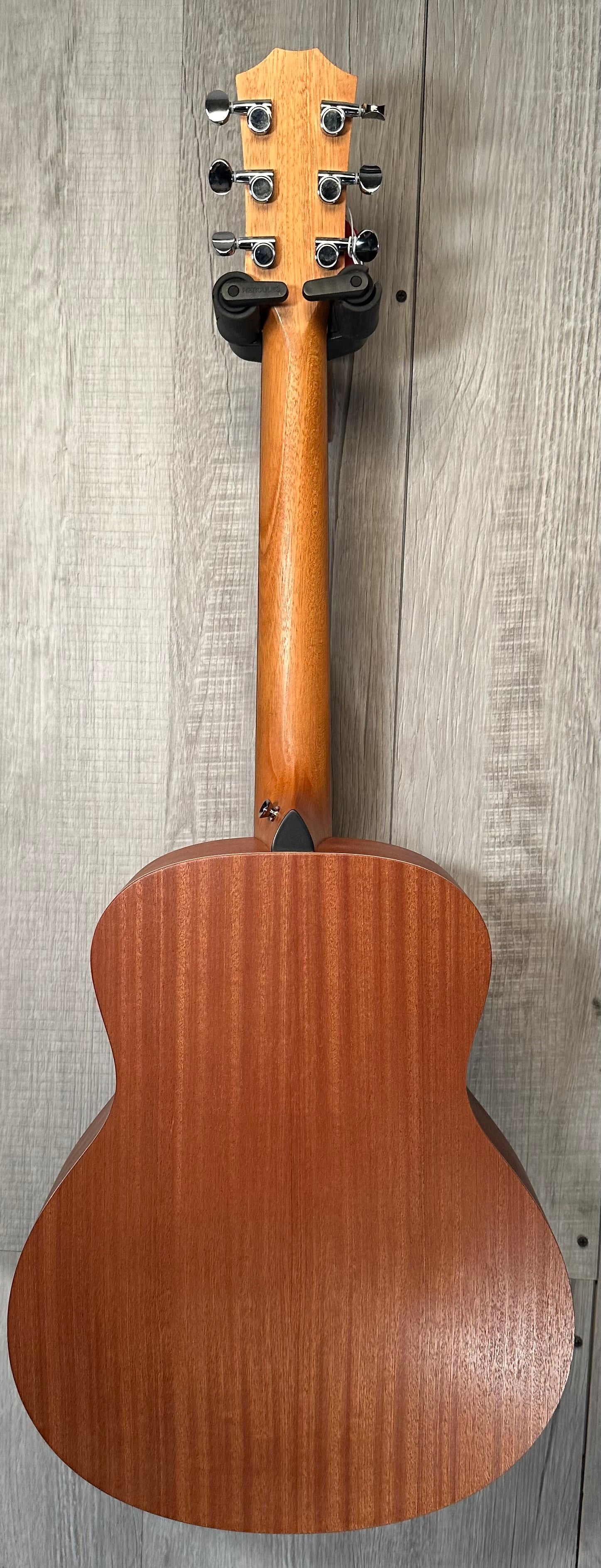 Full back of Used Taylor GS Mini Mahogany w/bag TSS3850