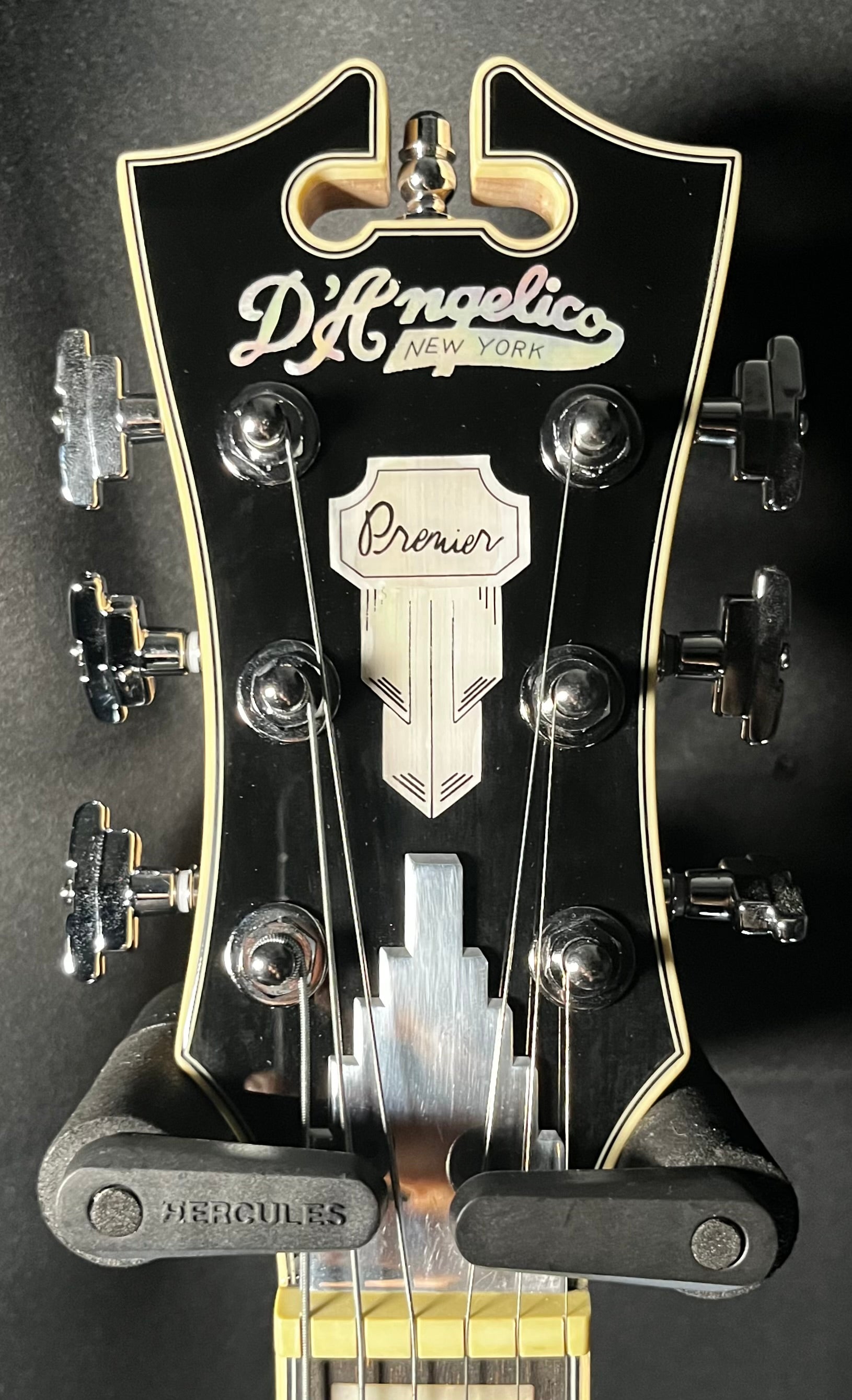 Headstock of Used D'Angelico Bedford SH Pink w/Bag TFW562