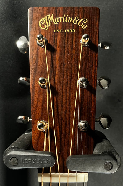 Headstock of Used Martin Select 28-Style Herringbone 000-28 Acoustic Guitar Adirondack/Indian Rosewood TFW591