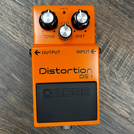 Top of Used Boss DS-1 Distortion Pedal w/box TFW608